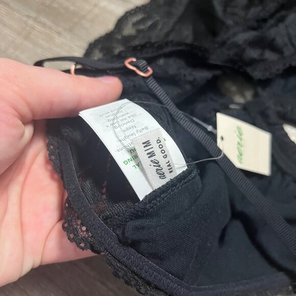 Aerie Racerback Strap Lace Knit Bralette Black NWT Women’s Size M - Picture 6 of 6